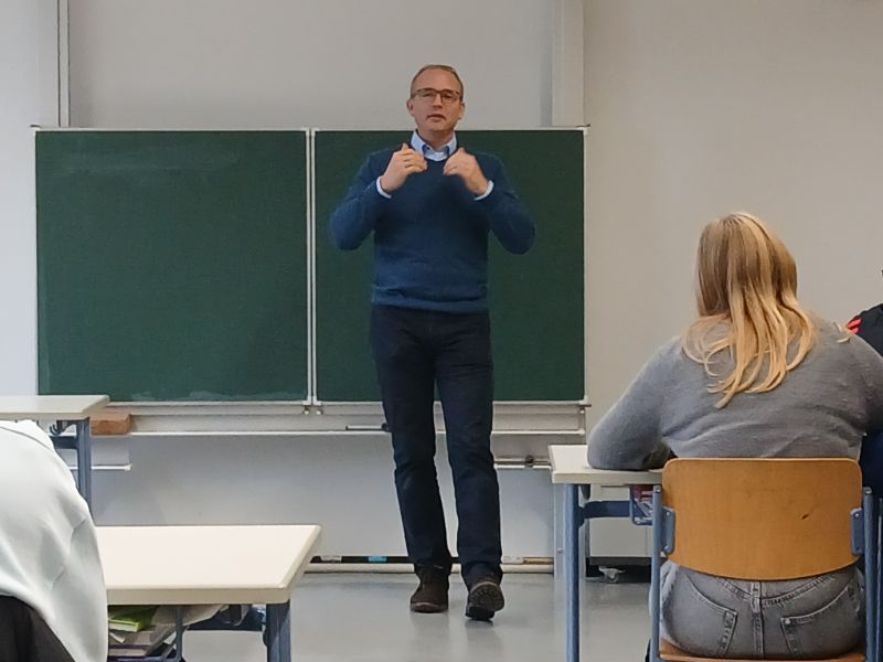 „Nutzen Sie die Möglichkeiten, sich objektiv zu informieren!“